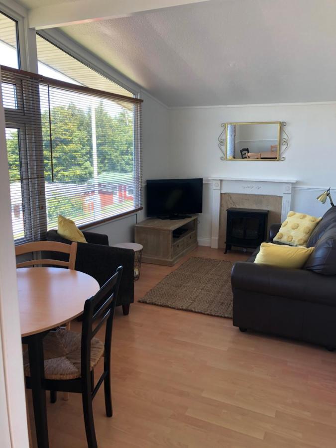 Chalet18 Carmarthen Exterior foto